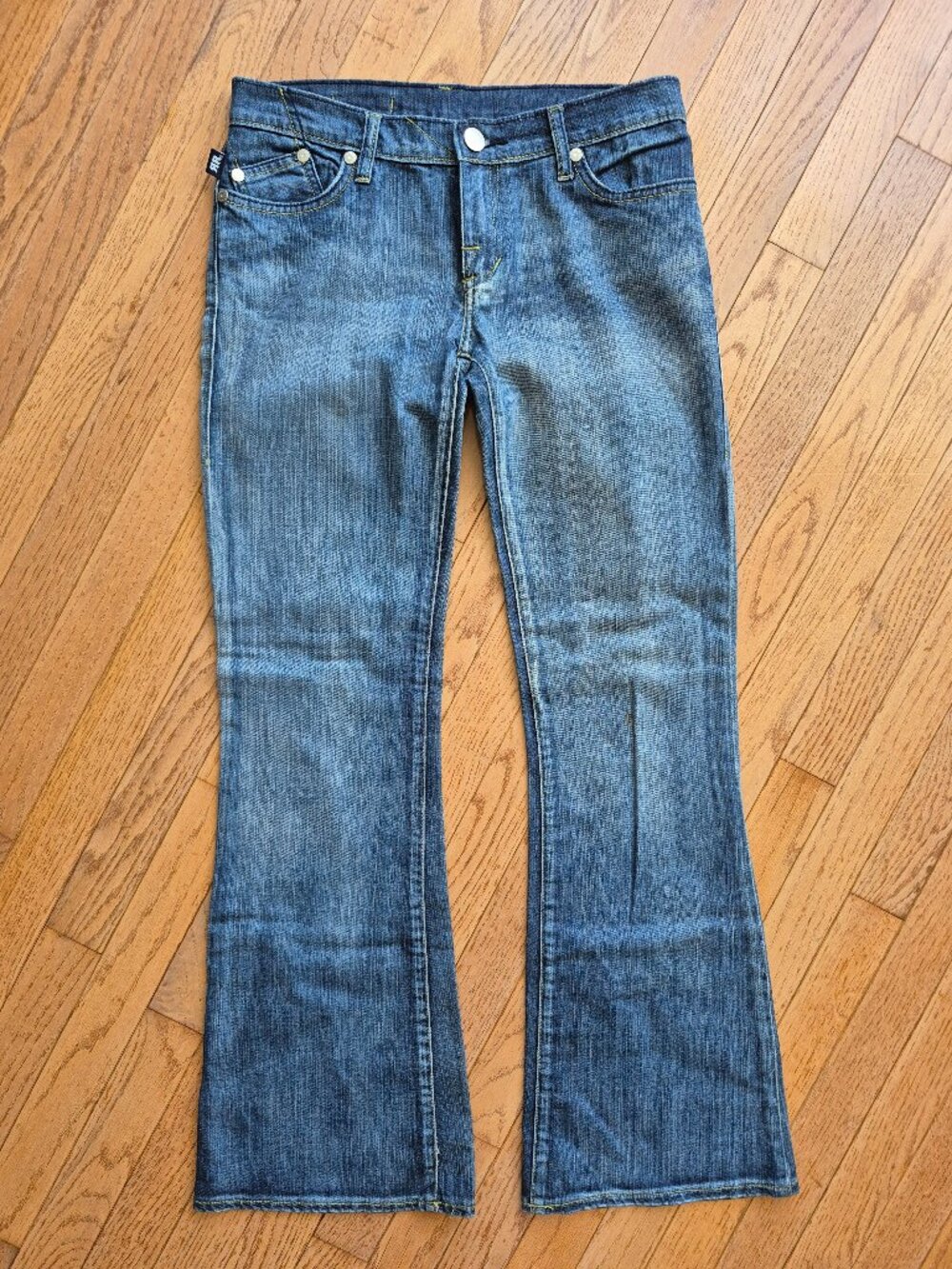 Rock & Republic Jeans Low Bootcut Crystal Pockets 28